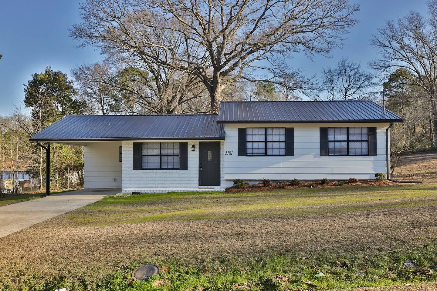 Harrison House - 3br/2ba, fully updated — photo 2