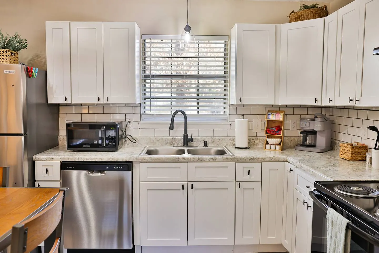 Harrison House - 3br/2ba, fully updated 15