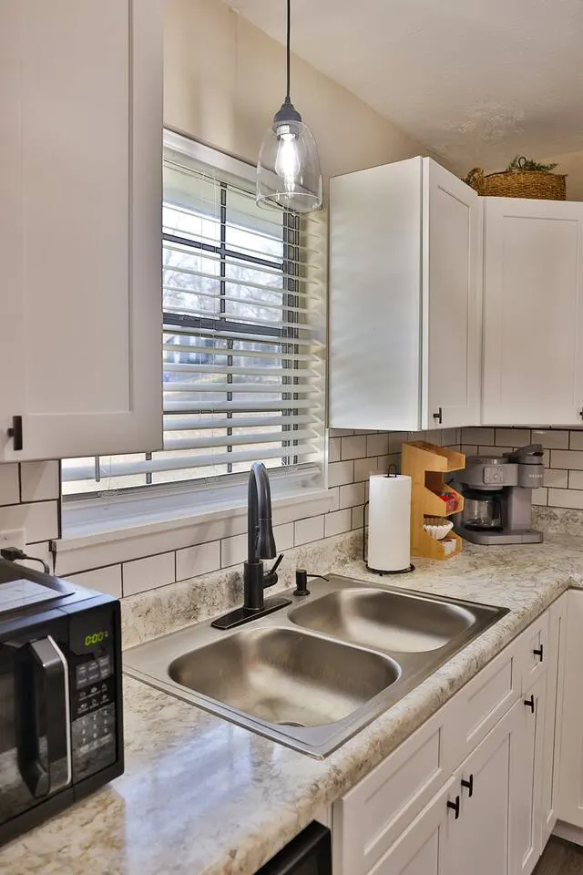Harrison House - 3br/2ba, fully updated 19