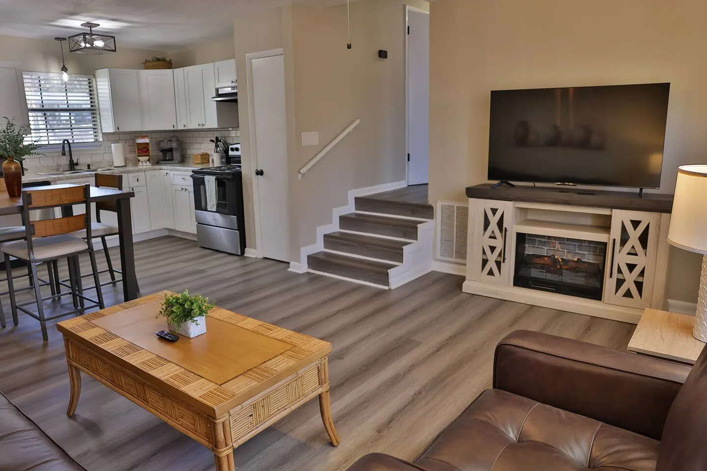Harrison House - 3br/2ba, fully updated — photo 4