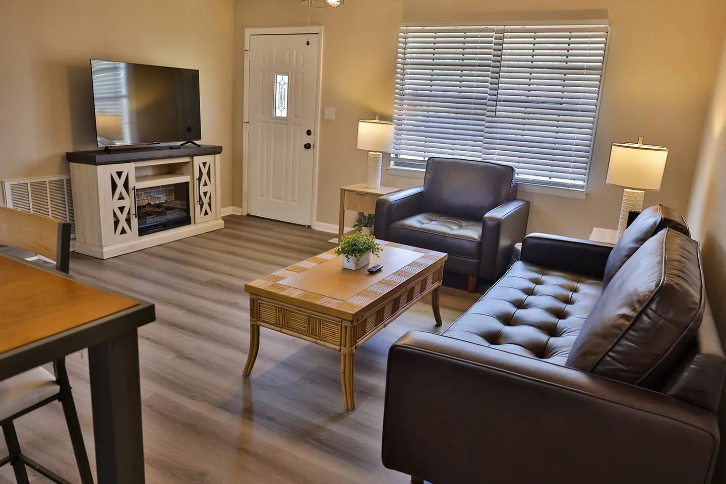 Harrison House - 3br/2ba, fully updated 6