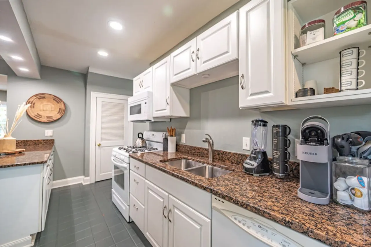 Short North Retreat off High St! 16