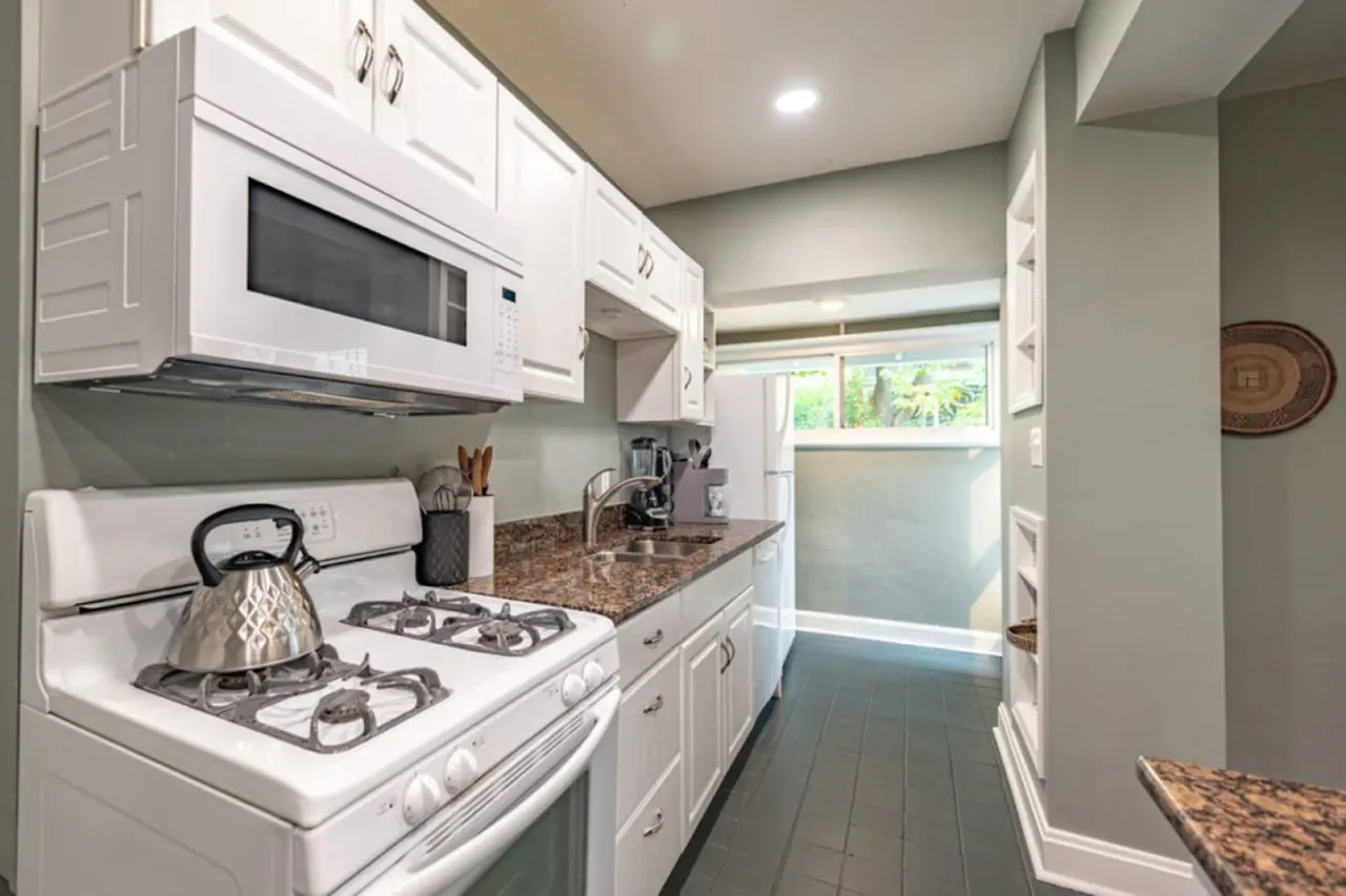 Short North Retreat off High St! 6