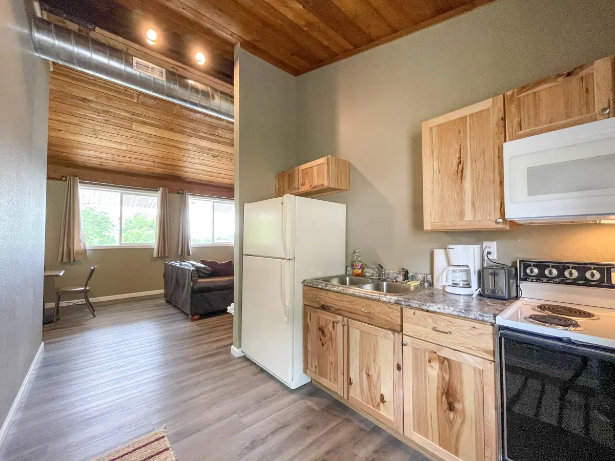 Villa 1 sleep 6 w/VIP pkg- Bachelor/bachelorette parties here! 3