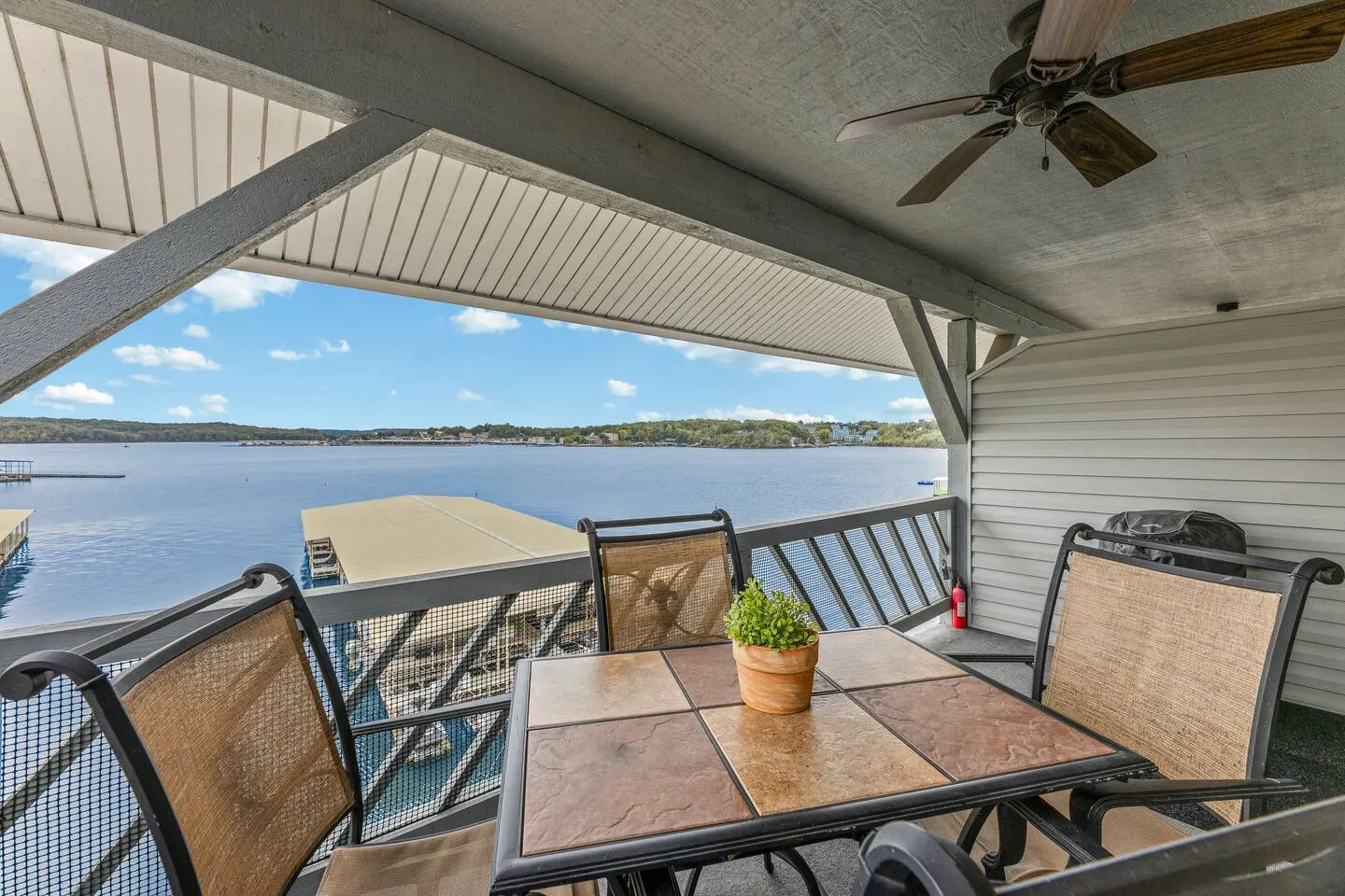 Lakefront MM19|Top Floor|Cov Patio|Salt H2O Pool — photo 3
