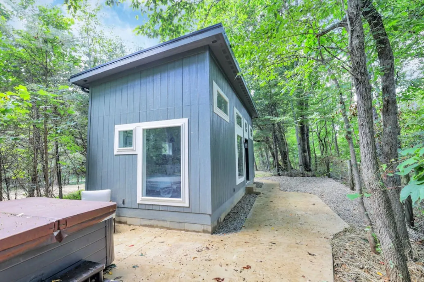 Hilltop Haven: The Nook 2