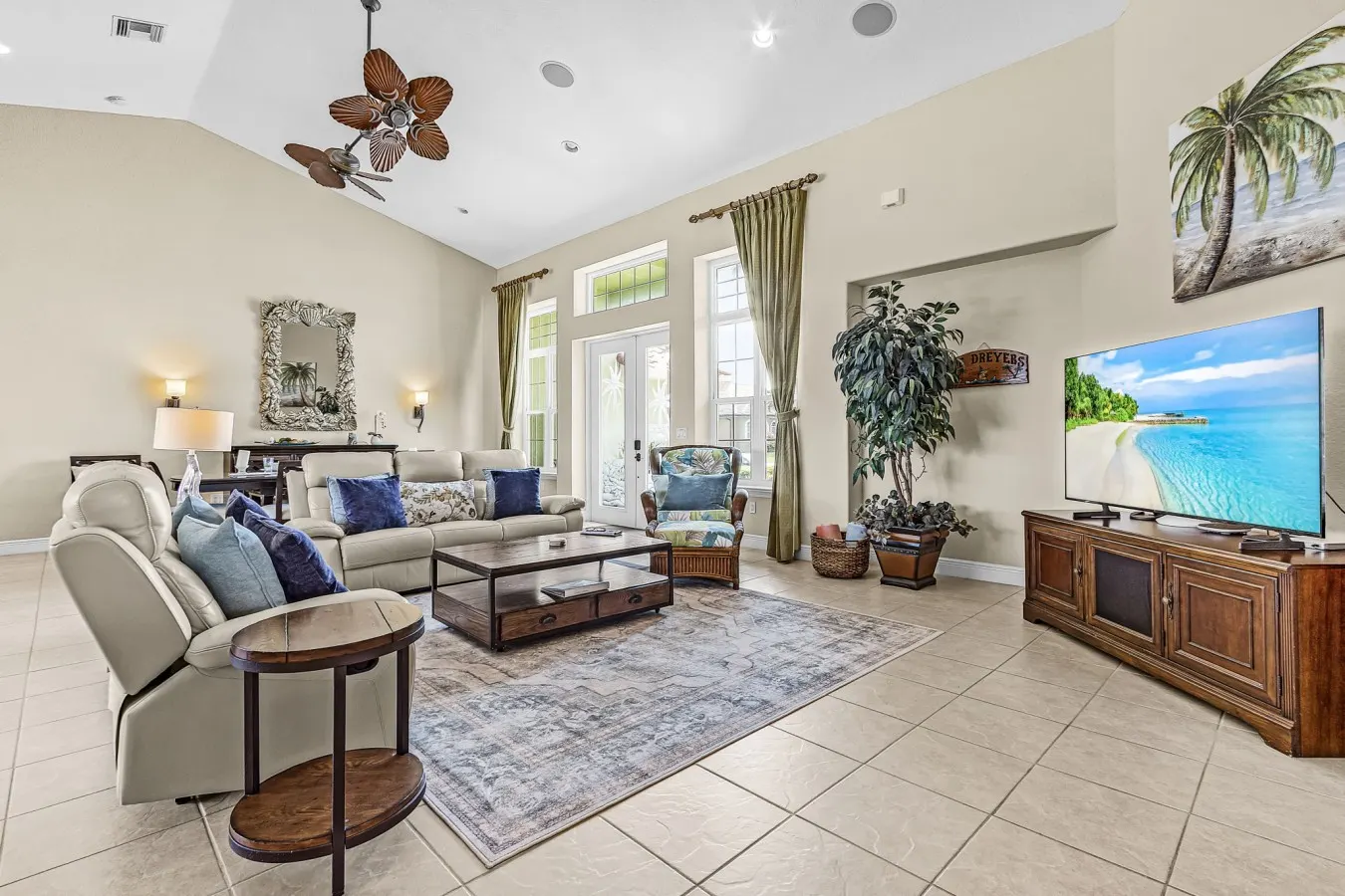 Harbor Breeze Luxury Waterfront Pool Spa Dock 15