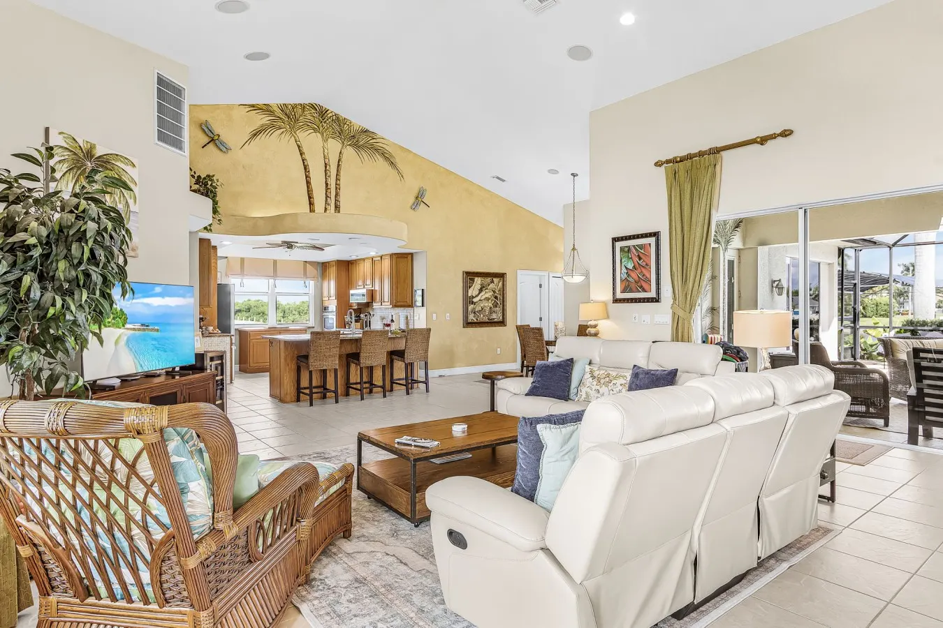 Harbor Breeze Luxury Waterfront Pool Spa Dock — photo 5