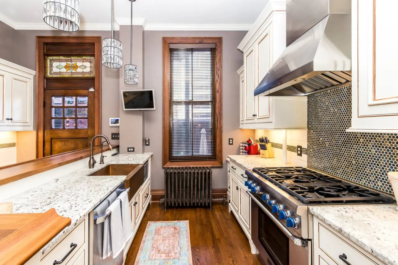 Luxury Brownstone Walk to ALL Washington Park 7