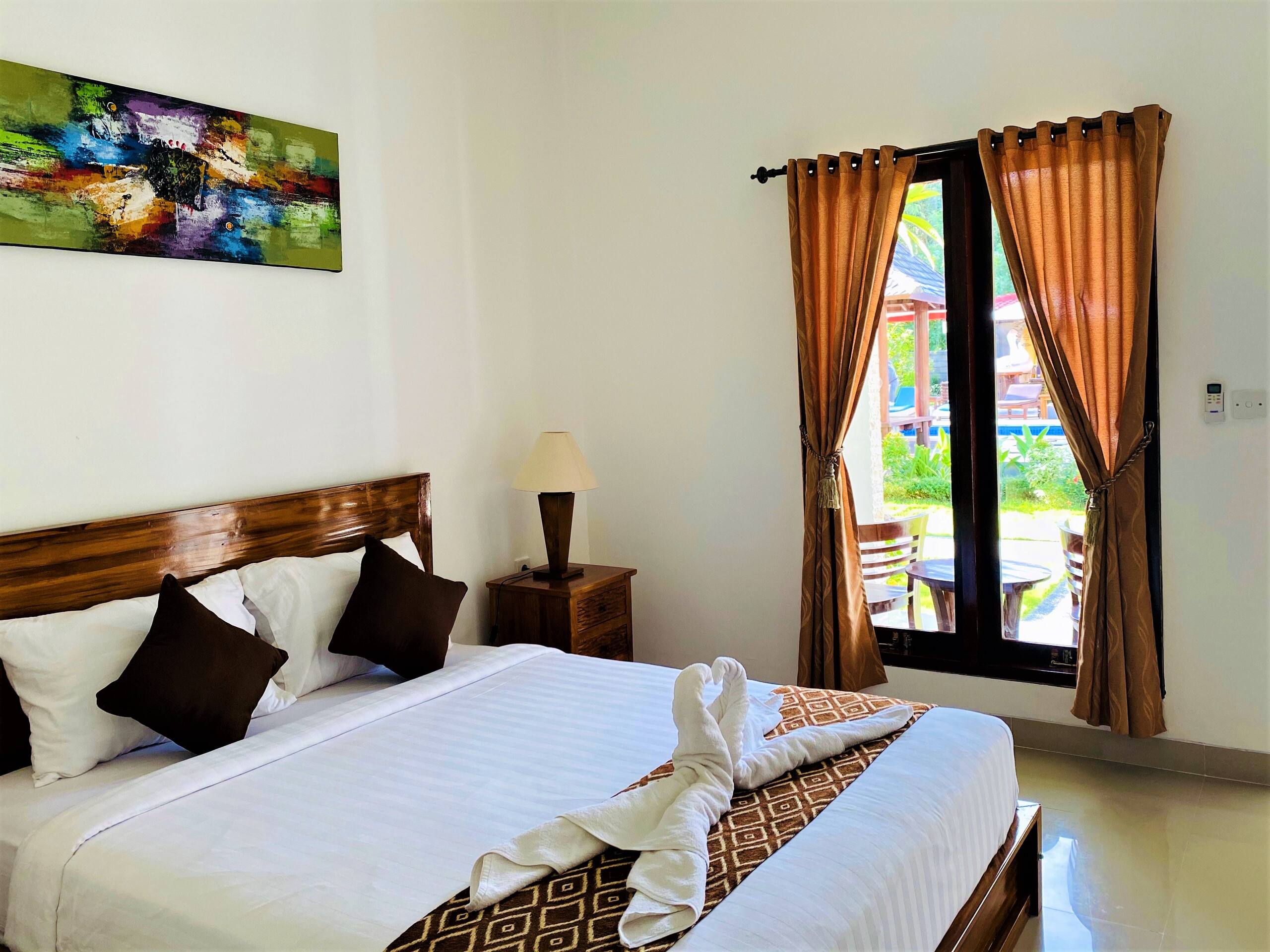 Room Only Uluwatu Jungle Villa with Pool View - Guesthouses for Rent in South Kuta, Bali, Indonesia — photo 2
