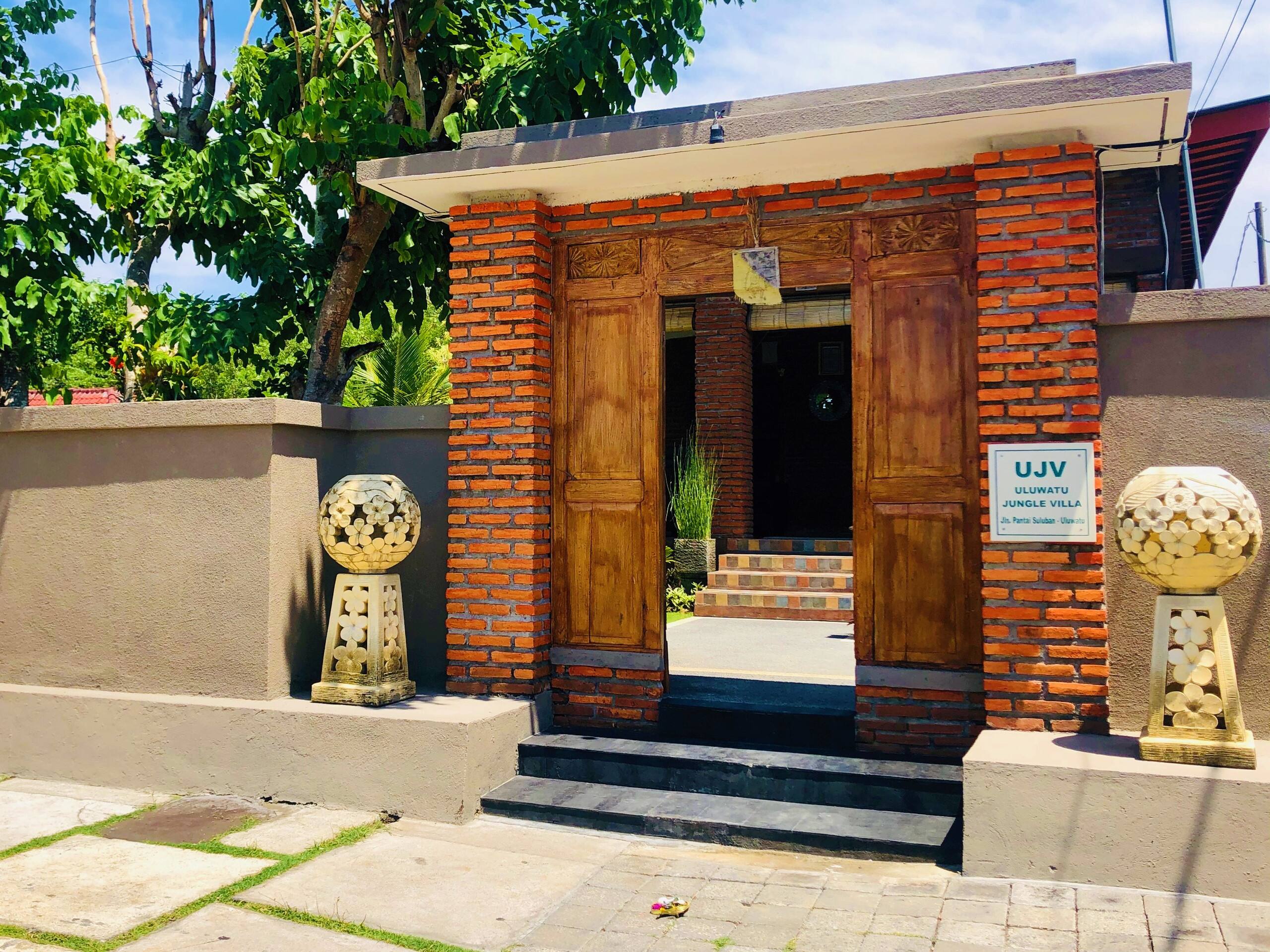Room Only Uluwatu Jungle Villa with Pool View - Guesthouses for Rent in South Kuta, Bali, Indonesia 26