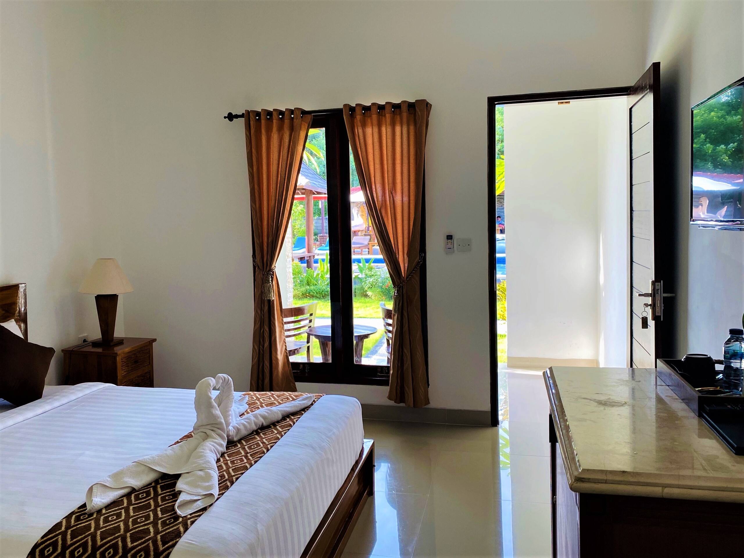 Room Only Uluwatu Jungle Villa with Pool View - Guesthouses for Rent in South Kuta, Bali, Indonesia — photo 5