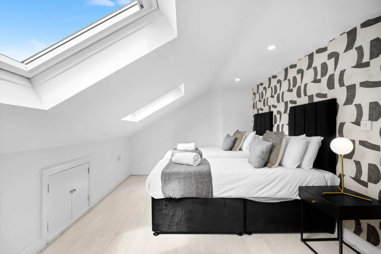 Modern 2 Bedroom Apartment - WiFi - Smart TV 14
