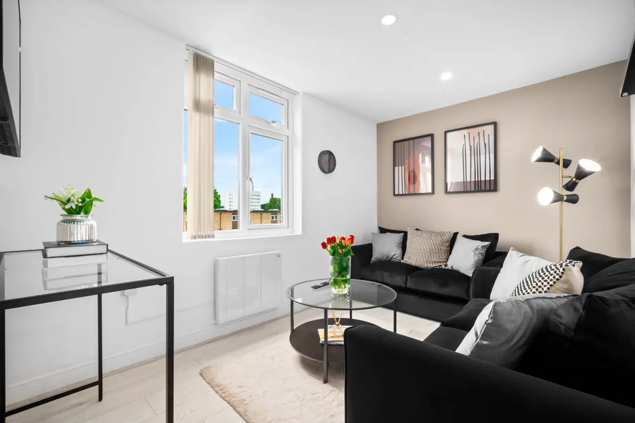 Modern 2 Bedroom Apartment - WiFi - Smart TV 6