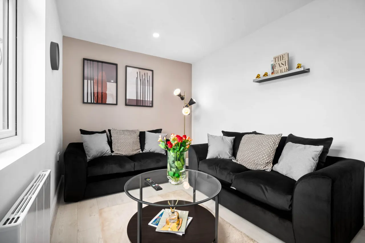 Modern 2 Bedroom Apartment - WiFi - Smart TV 7