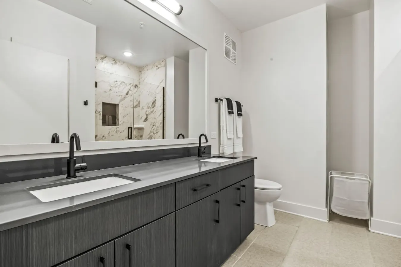 Chic Channelside Getaway in DT Close to DT! 20