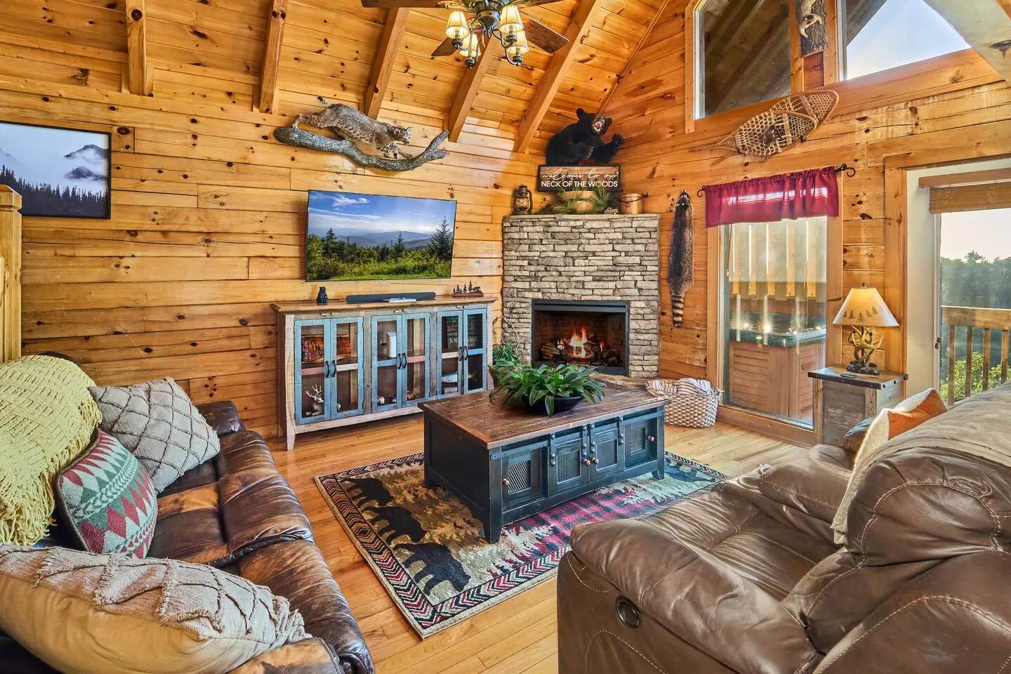"Mama Bear", Mtn Views+Hot Tub+Pool Table+Theater 11