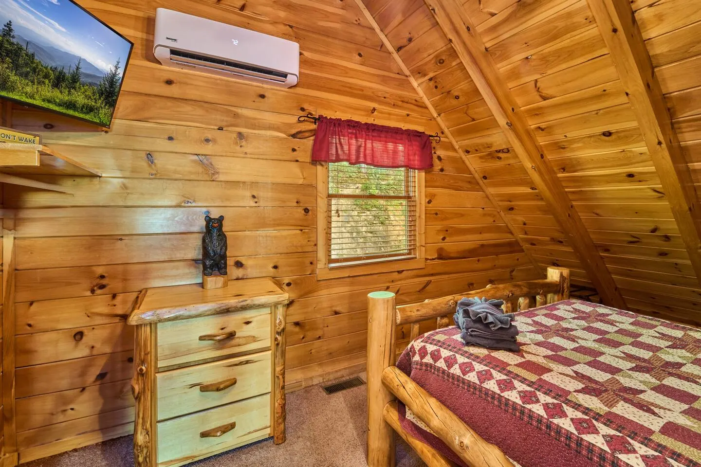 "Mama Bear", Mtn Views+Hot Tub+Pool Table+Theater 20
