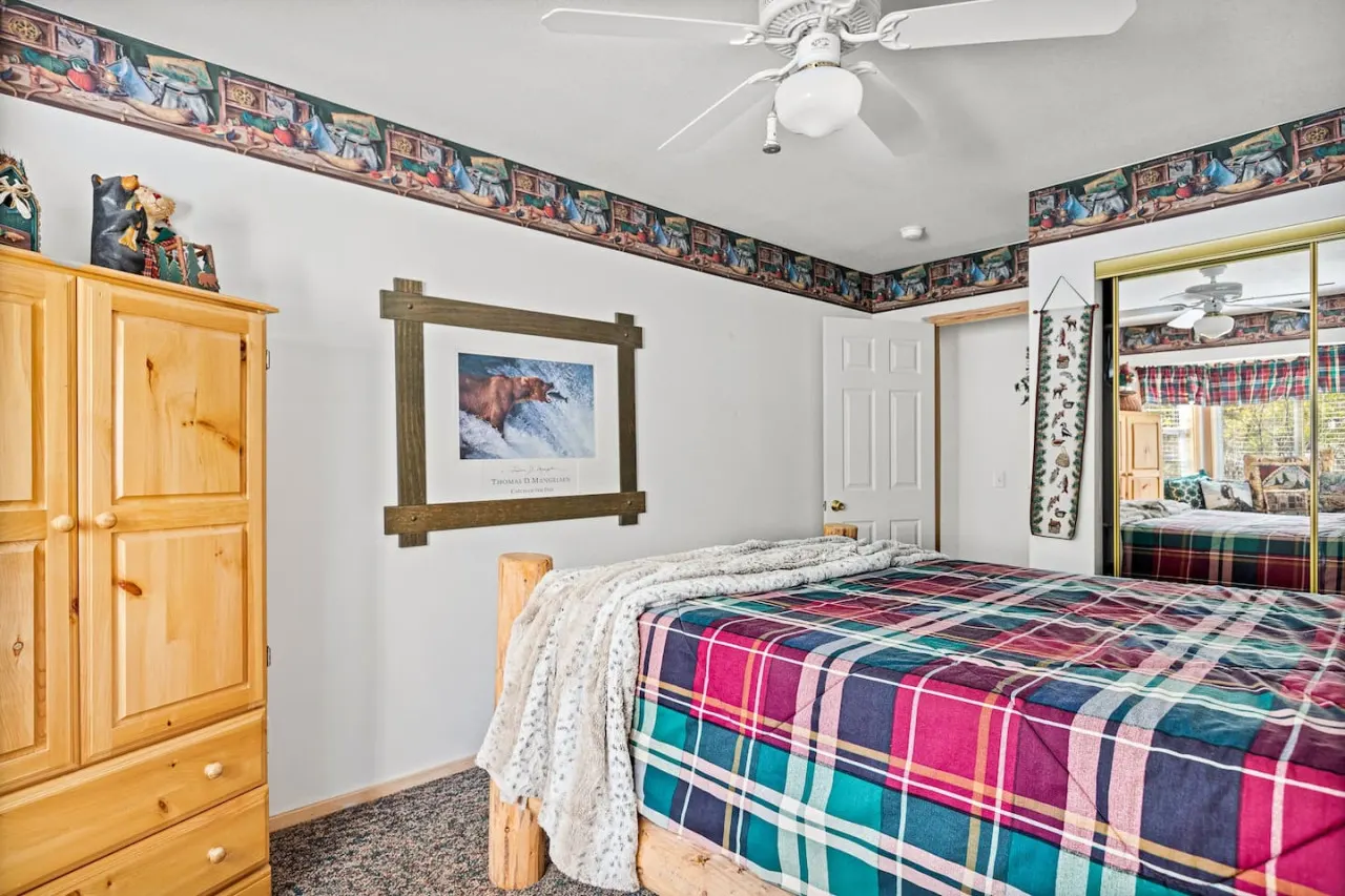 Lakefront Estate, Access to Private Dock on Boulder Bay 20