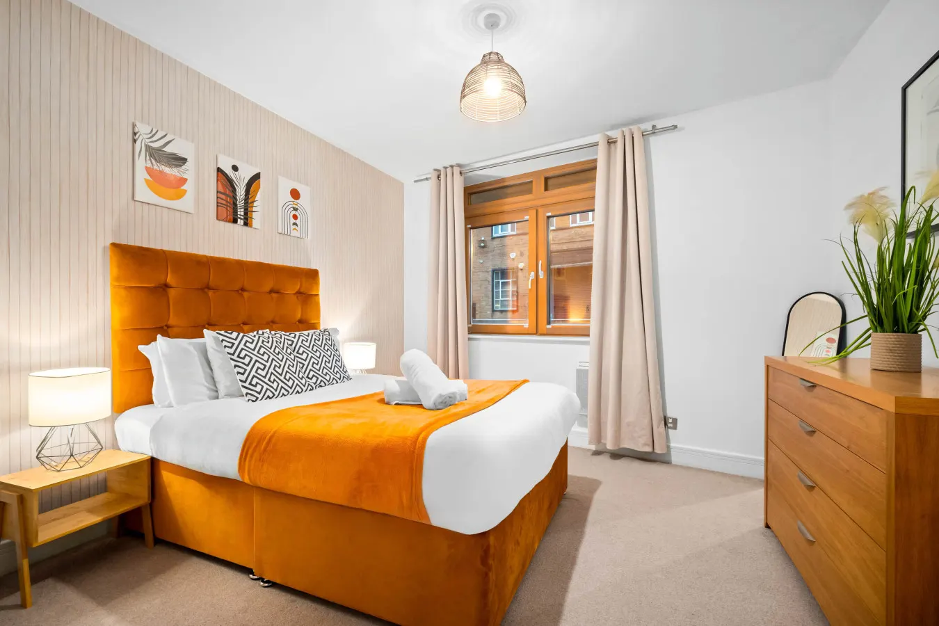 Stylish City Centre Apartment - Terrace - Netflix — photo 2