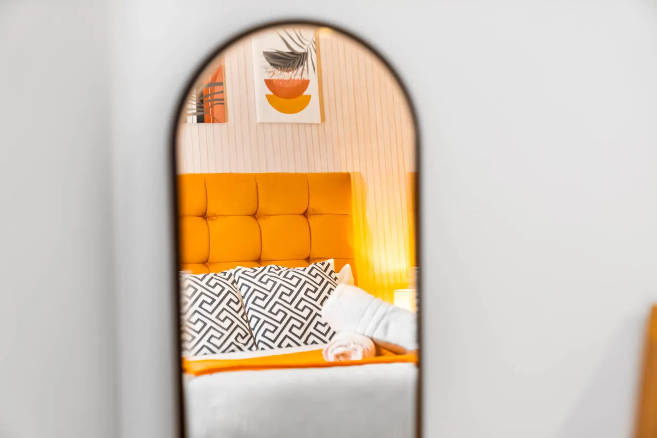 Stylish City Centre Apartment - Terrace - Netflix 10