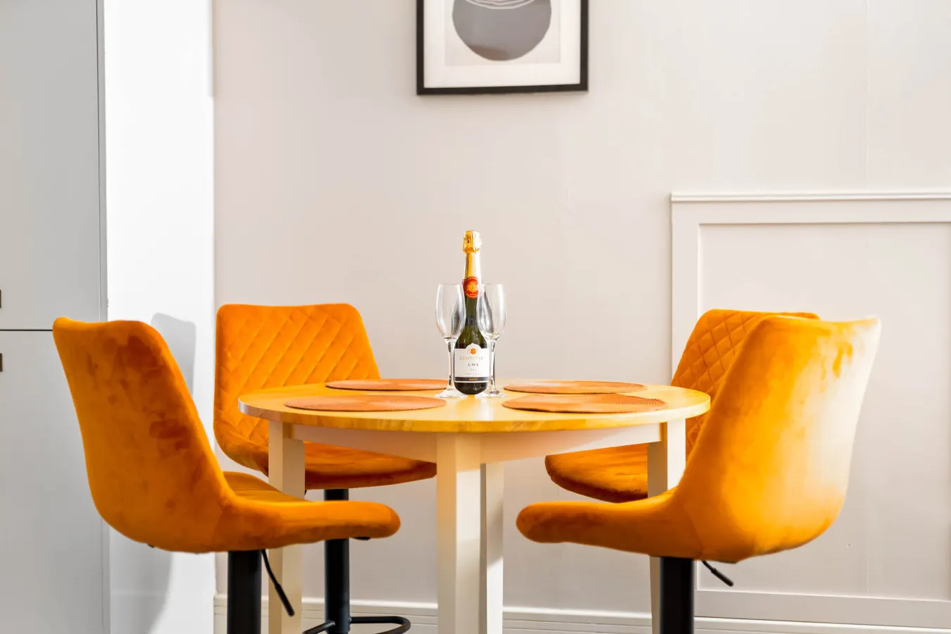 Stylish City Centre Apartment - Terrace - Netflix — photo 3