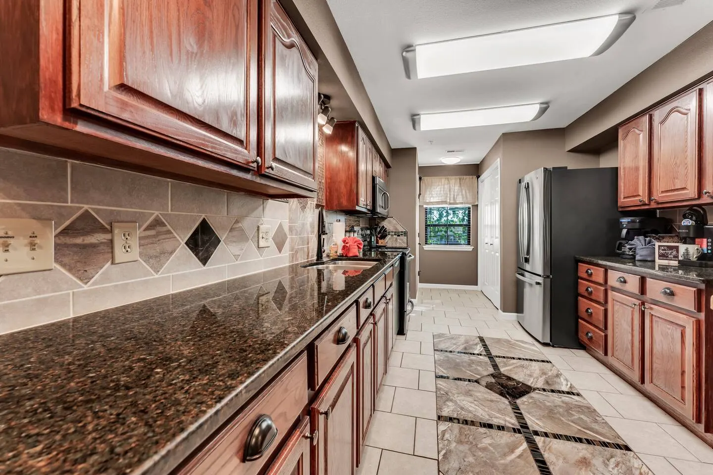Beautifully Redone Condo Near Strip Pool & Sauna 17
