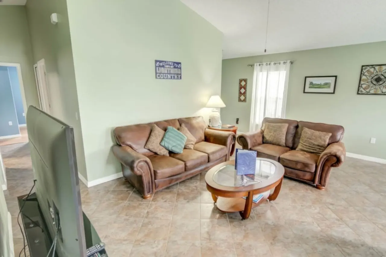 Charming 3-Bedroom Villa with Pool in Southern Dunes Golf & Country Club 6