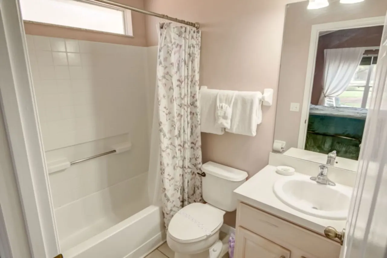 Charming 3-Bedroom Villa with Pool in Southern Dunes Golf & Country Club 8