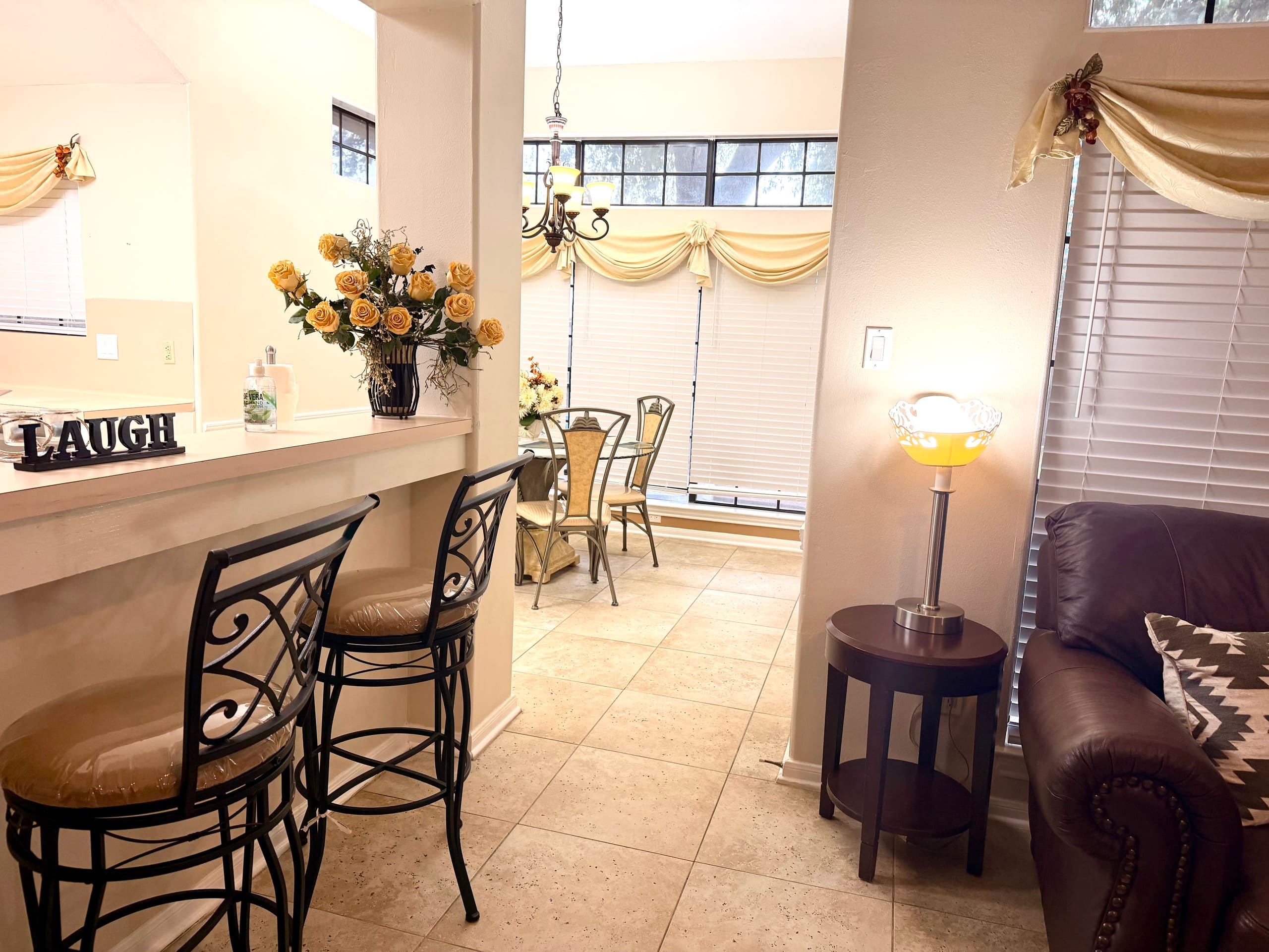 Pasadena Home Near Hospitals/Industry/ Shopping