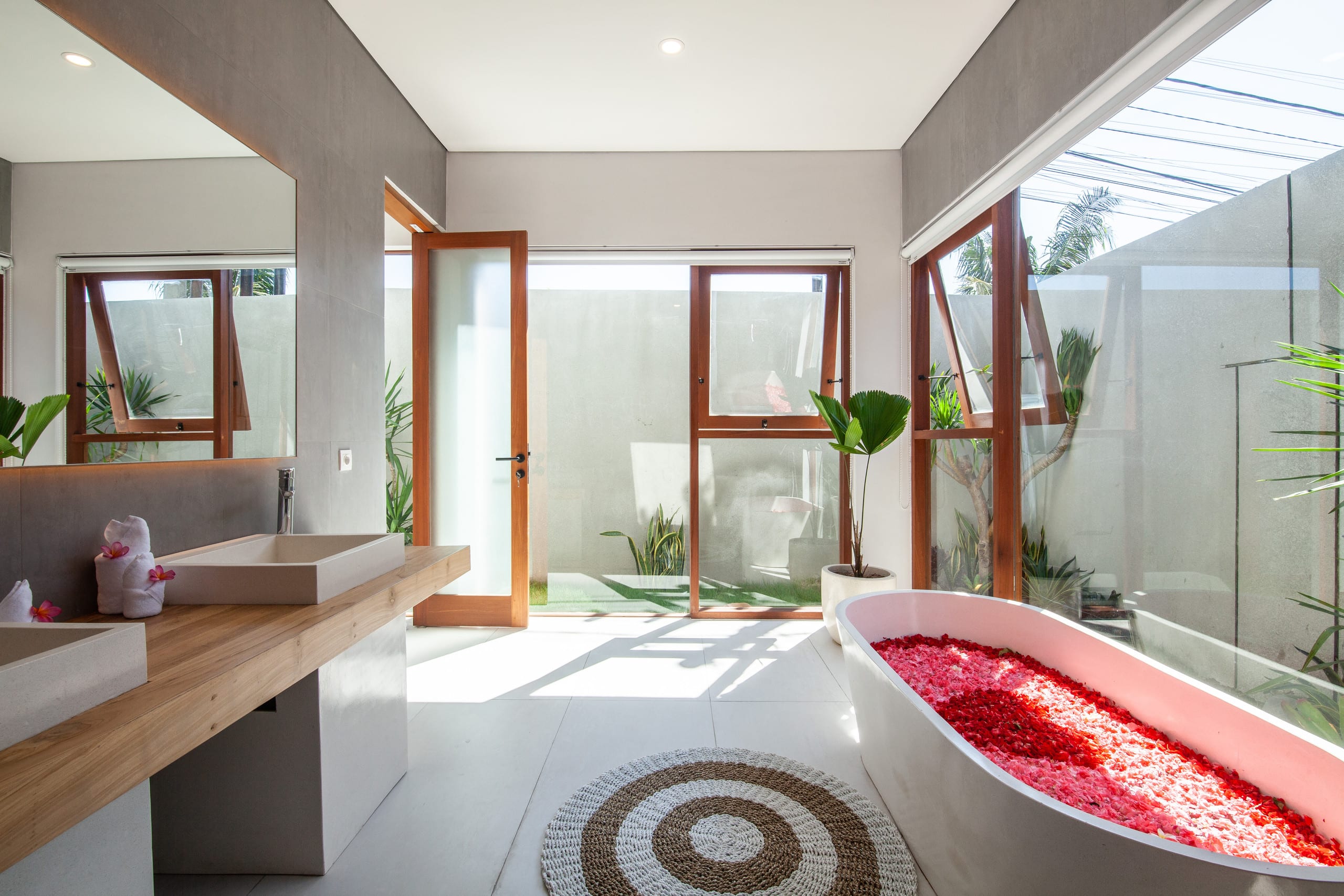 Villa in Central Canggu Private Pool 23