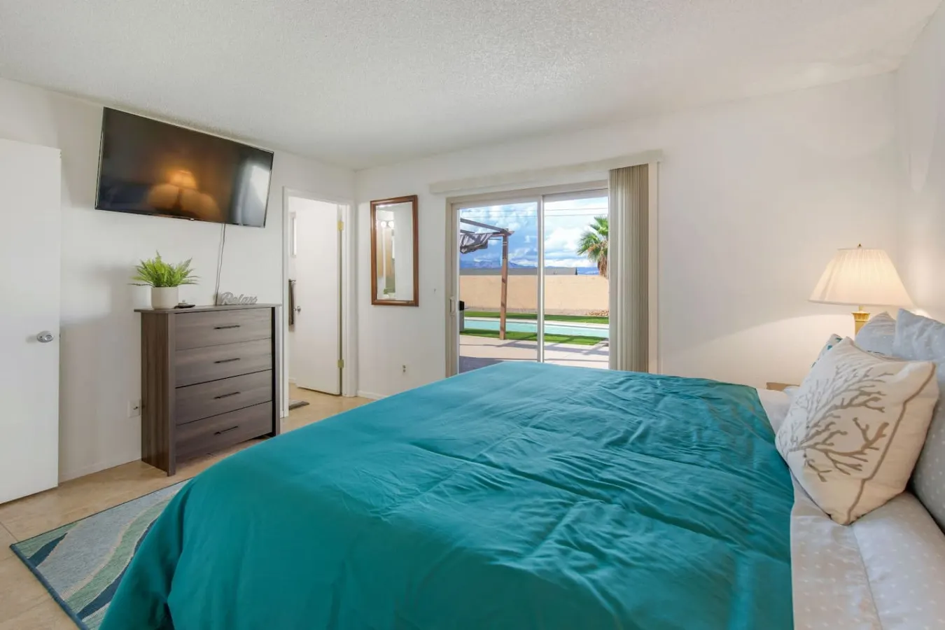 Havasu Runabout - Pool, Lake Views, Comfort 16