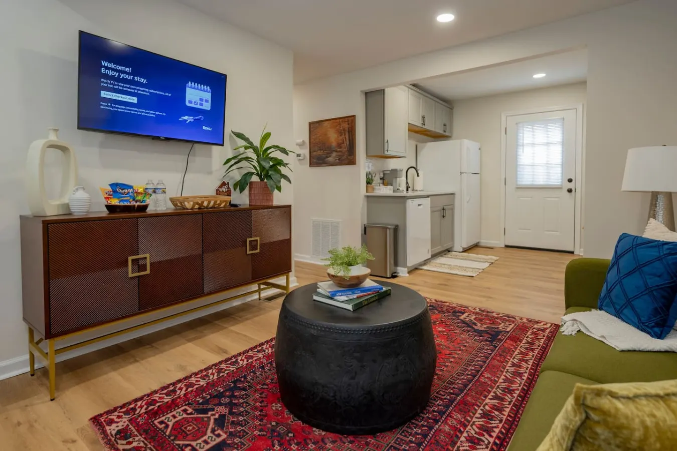 Quaint 3-BR Getaway Free Parking + Free WiFi 1