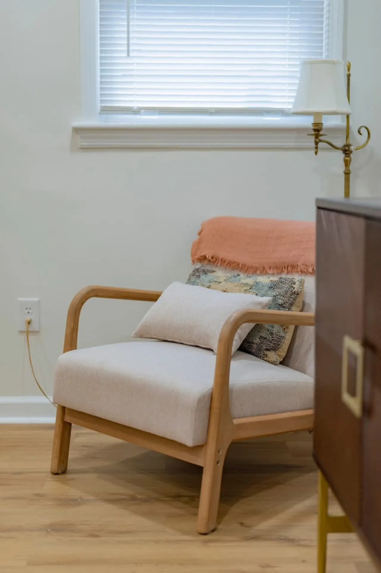 Quaint 3-BR Getaway Free Parking + Free WiFi 10