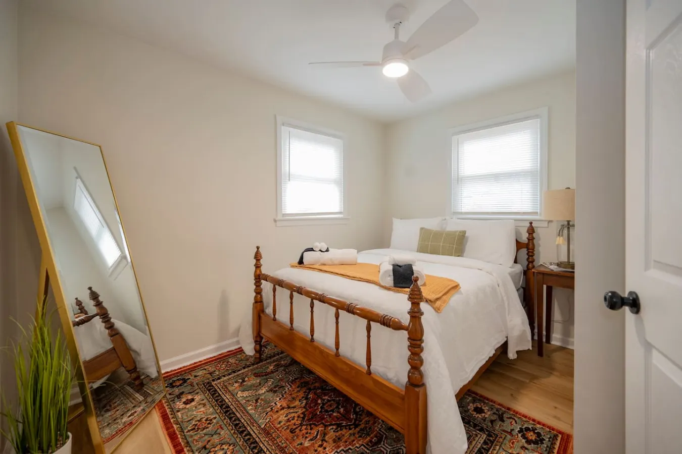 Quaint 3-BR Getaway Free Parking + Free WiFi 16
