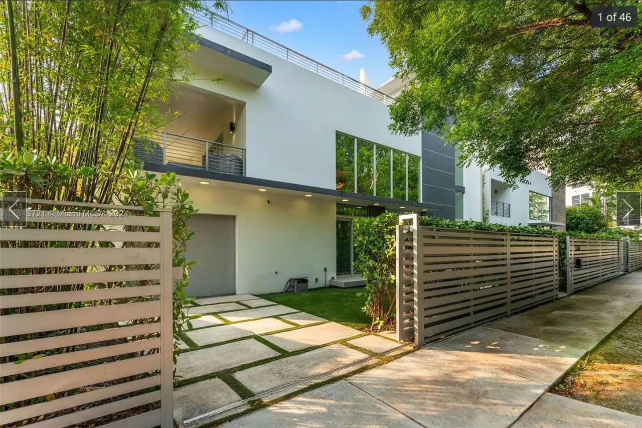 NEW 4BR Luxury Home in Brickell w/Rooftop Pool