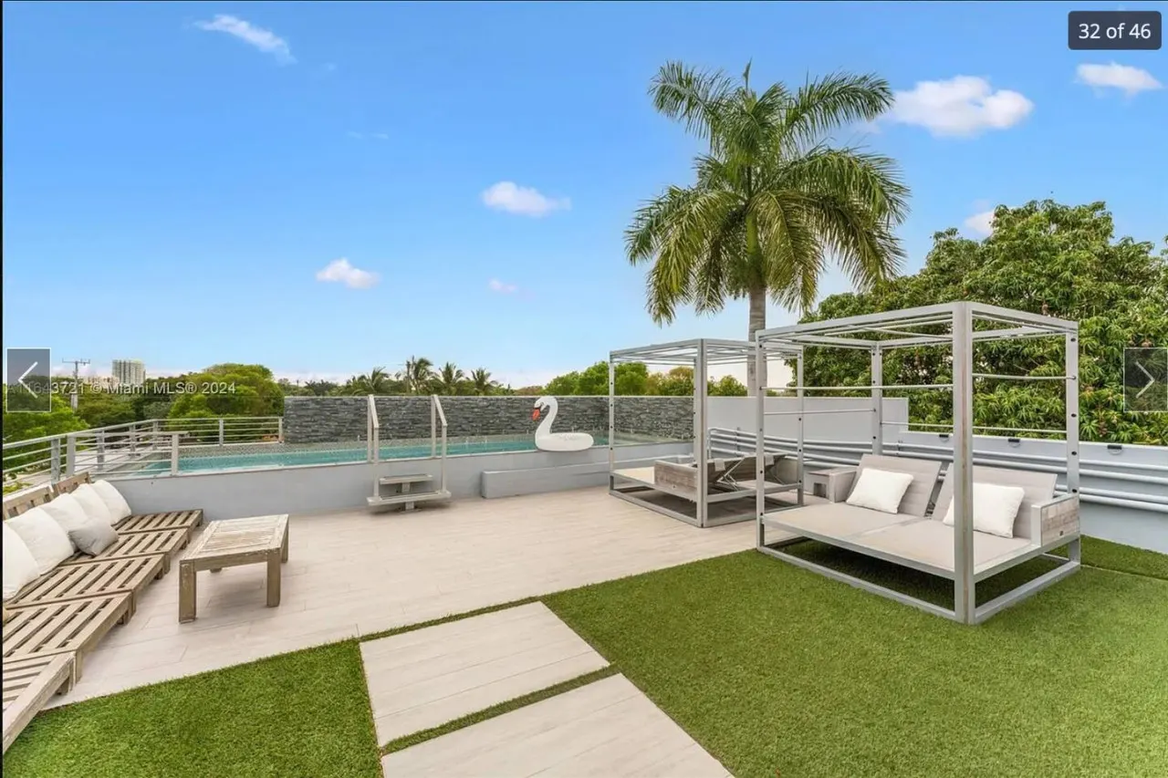 NEW 4BR Luxury Home in Brickell w/Rooftop Pool 2