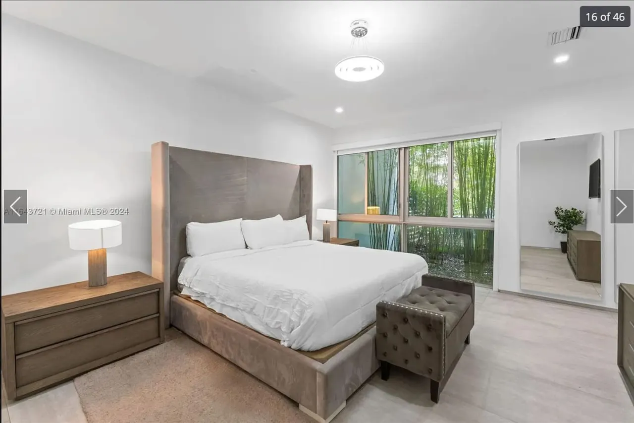 NEW 4BR Luxury Home in Brickell w/Rooftop Pool 9