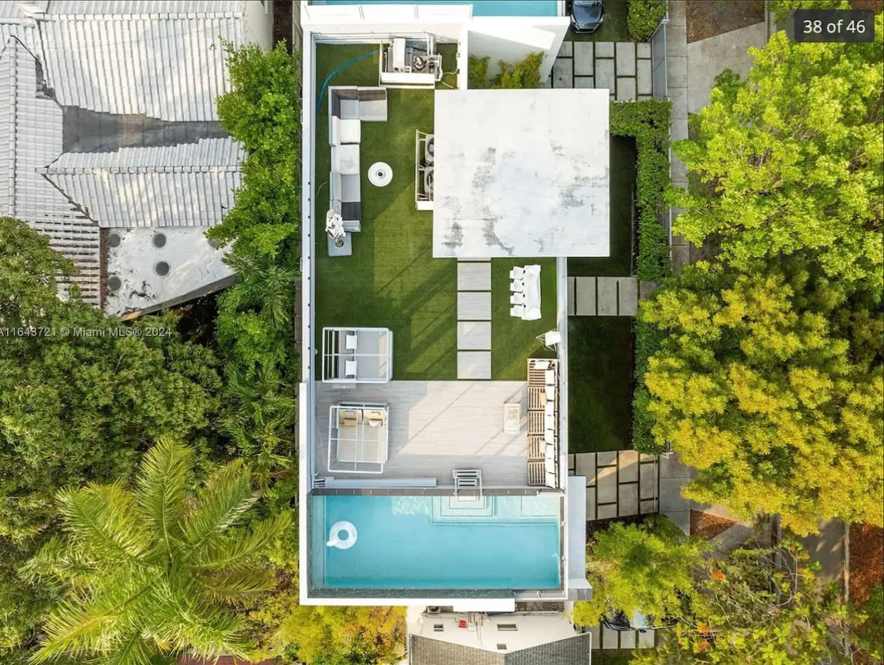 NEW 4BR Luxury Home in Brickell w/Rooftop Pool 6
