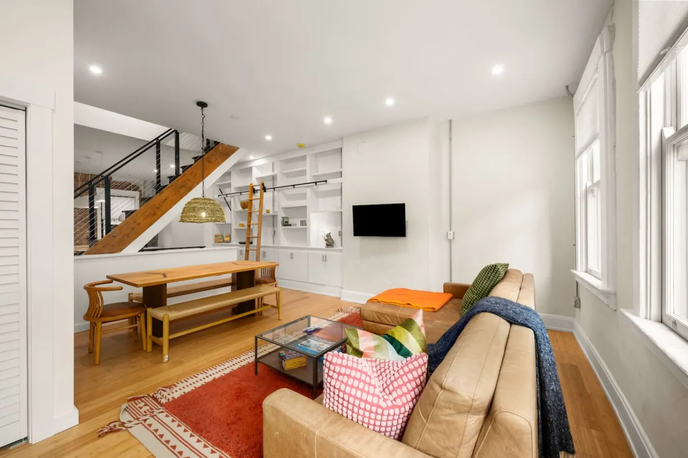 Lux Hidden Gem, 2bd w/ Patio Steps from All OTR 15
