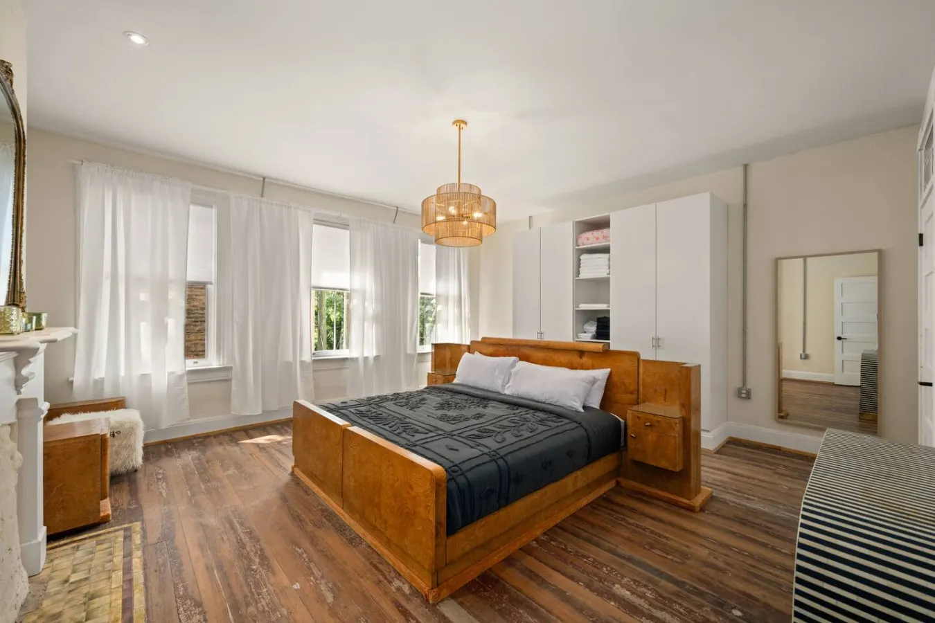 Lux Hidden Gem, 2bd w/ Patio Steps from All OTR 18