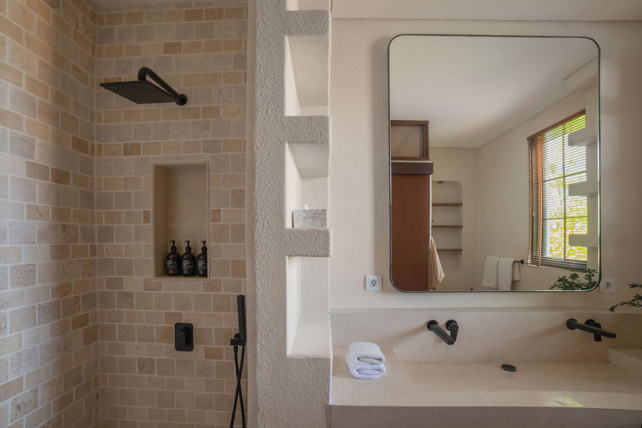 NEW Nila Villa with Big 2BR+Pool - Finns|Atlas 18