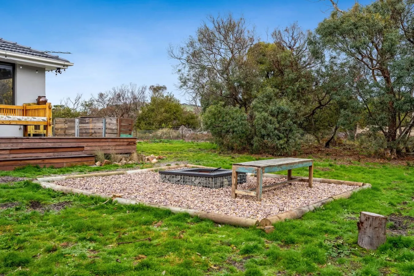 Clifton Beach Home on 5.5 Acres, Wood Fire & Deck 10