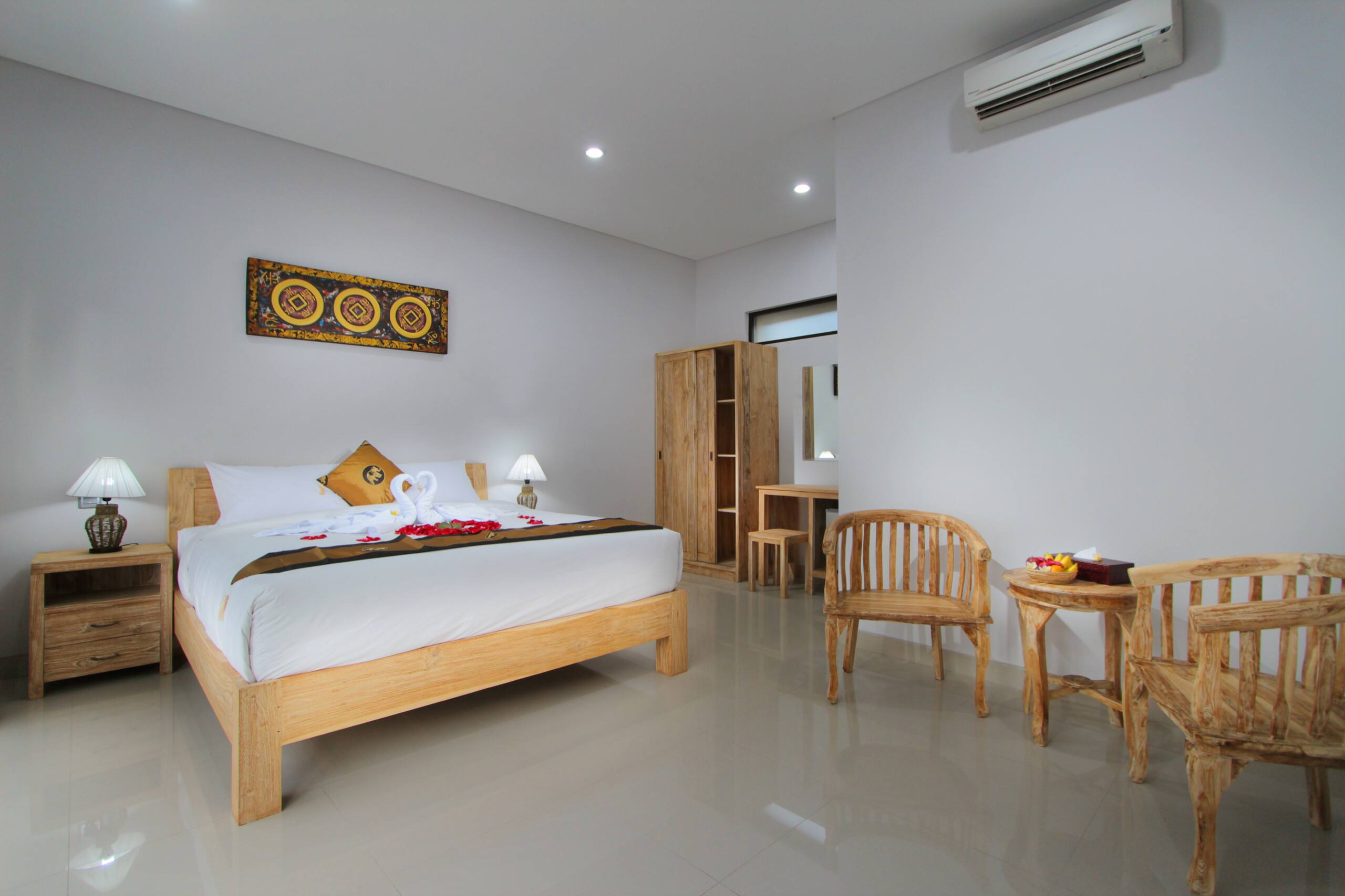 Deluxe room in seminyak center bali