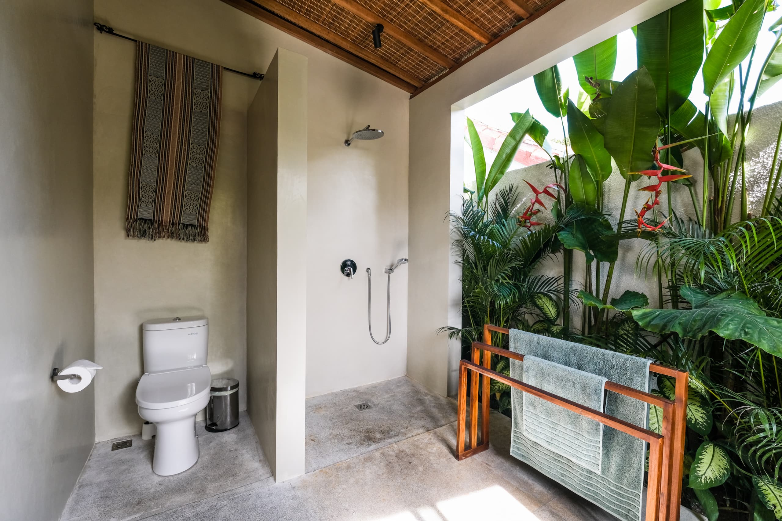 Villa Kikaa: Semi-Open Concept with Balinese Twist 23