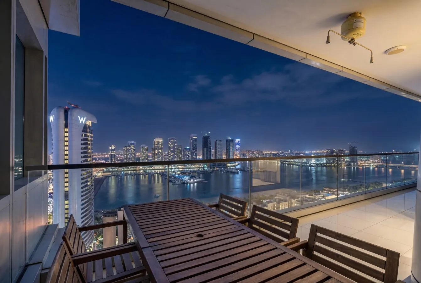 Modern Apartment with Panoramic Sea Views — photo 2