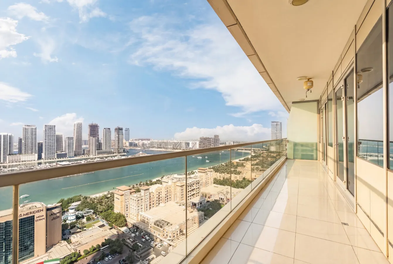 Modern Apartment with Panoramic Sea Views 11