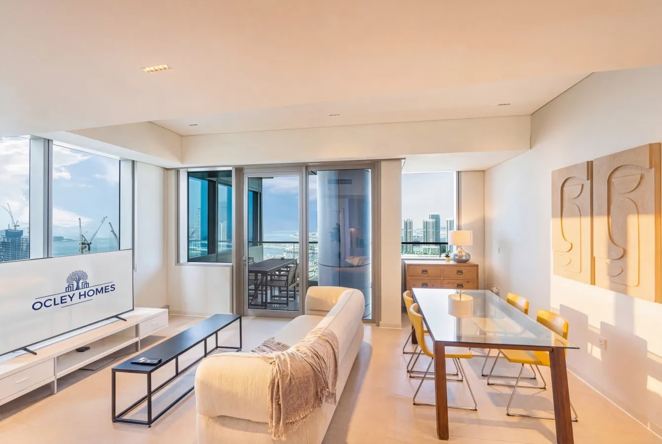 Modern Apartment with Panoramic Sea Views 6