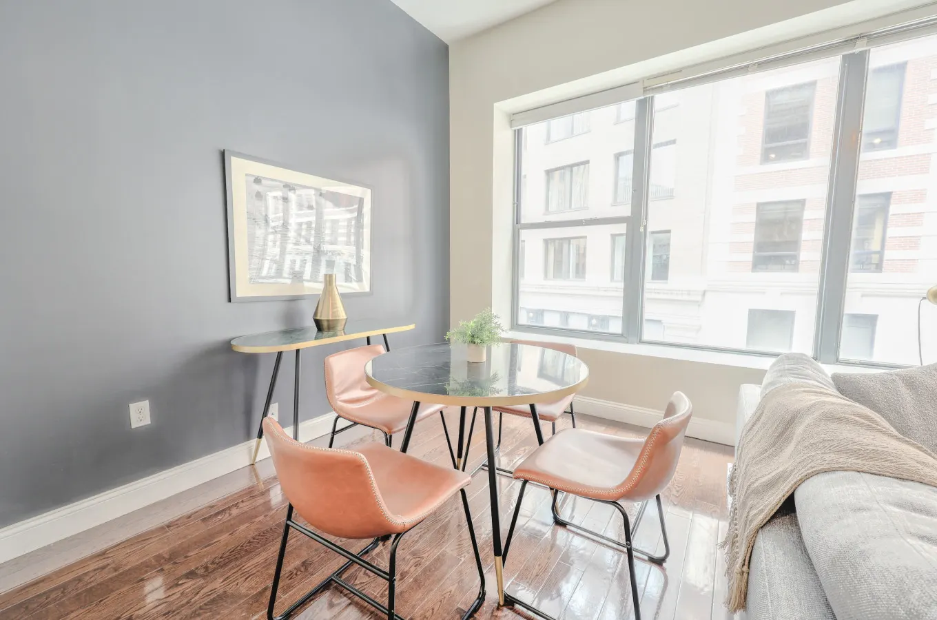 2br/2ba FIDI Apt | Keyless Entry | Walk anywhere! — photo 3