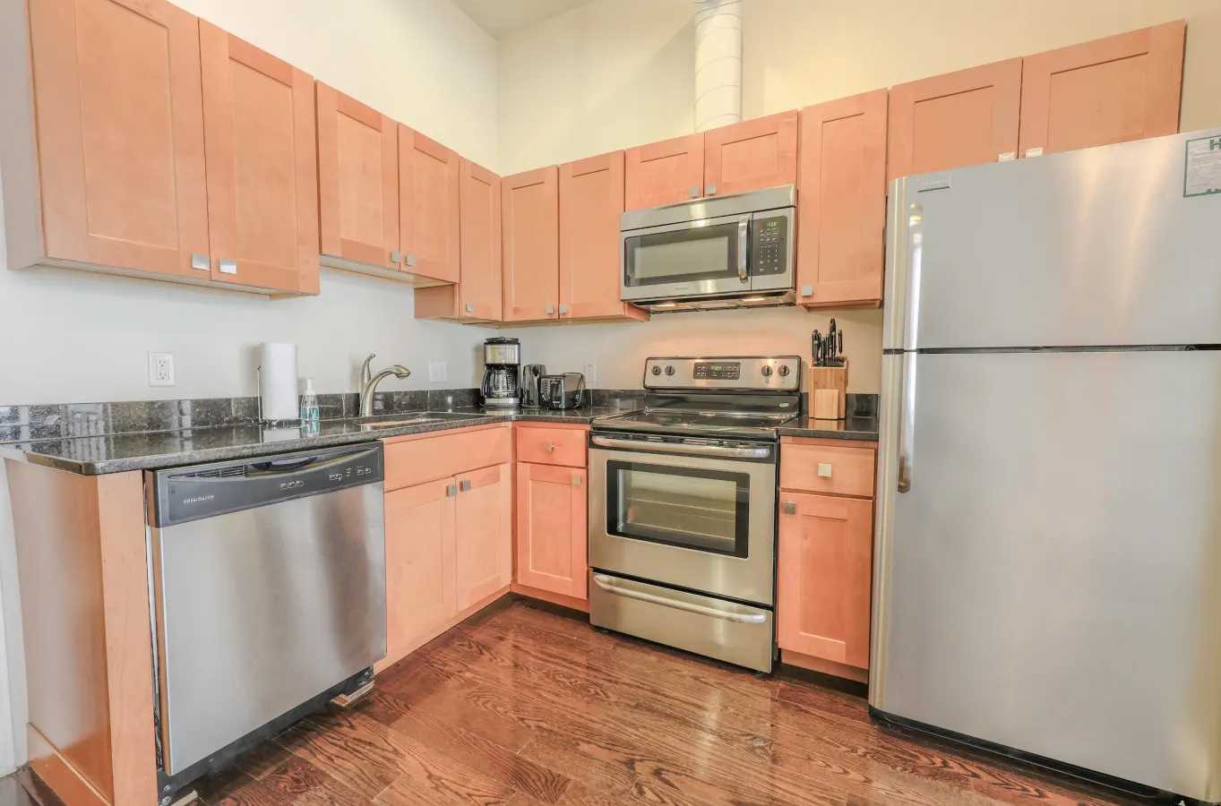 2br/2ba FIDI Apt Keyless Entry Walk anywhere! 6